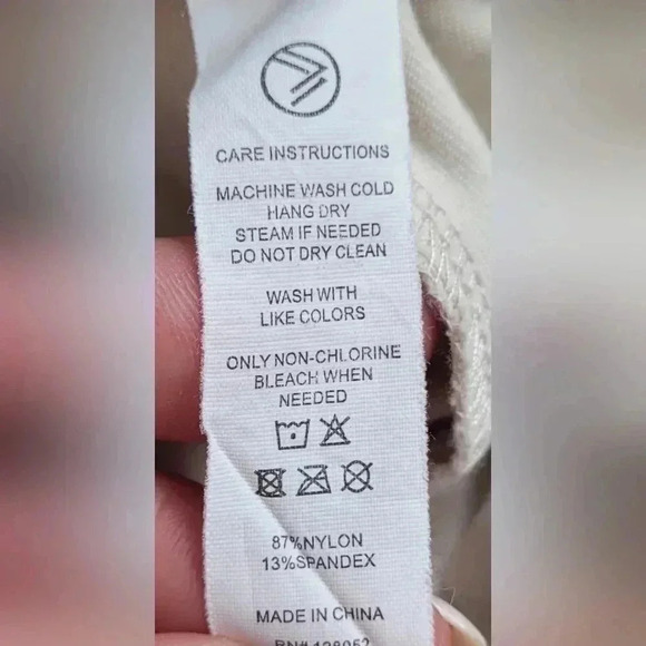 SAVVI Women’s Street Joggers, size medium, Light Cream Color - Picture 2 of 7